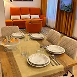 Miodowy アパート ホジューフ